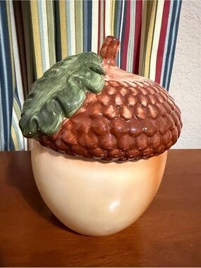 Vintage Ceramic Acorn Candy/Cookie Jar with Green Leaf Lid